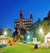 ホテルVictor Palace コールハープル エクステリア 写真